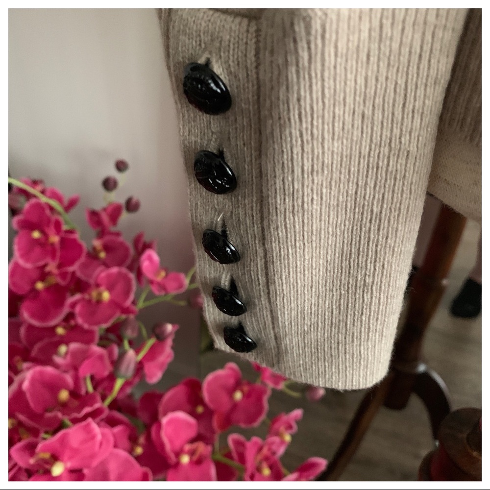 Burberry Cable Knit York Cashmere Sweater in Taupe Melange - Picture 6 of 11
